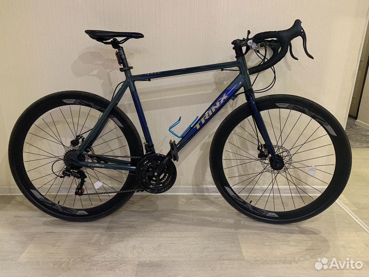 Шоссейный велосипед trinx tempo 1.1 56см