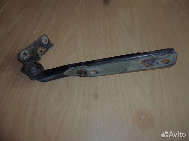 Петля капота Audi 100 (C4), Audi A6 (C4)