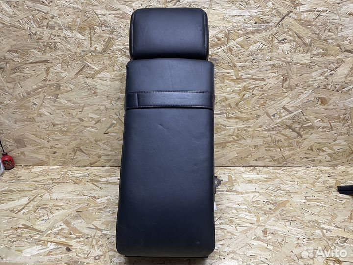 Подлокотник заднего сиденья Toyota Camry 50