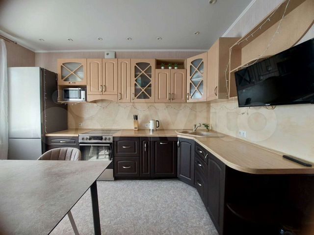 2-к. квартира, 55 м², 10/10 эт.