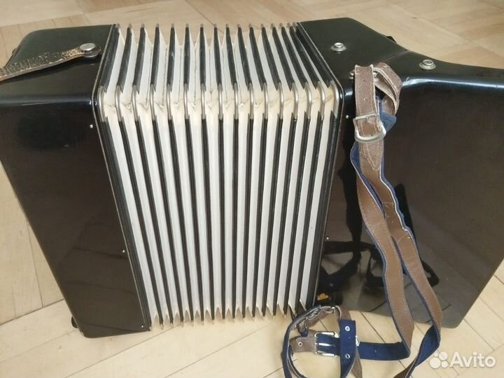 Аккордеон Weltmeister Stella, размер 3/4