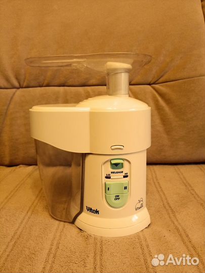 Продам соковыжималку Vitek vt-1600W Vitamin