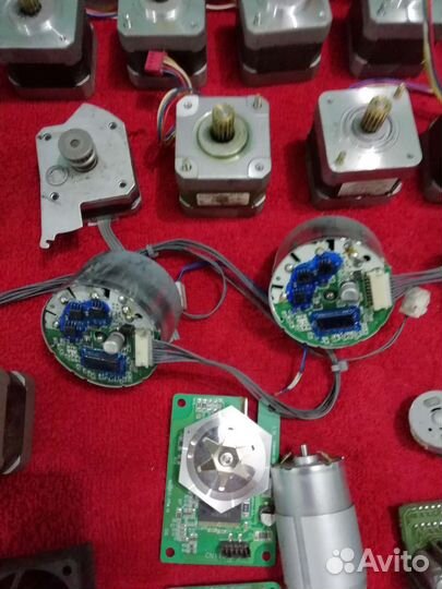 Шаговые двигатели, кулеры, платы для принтеров