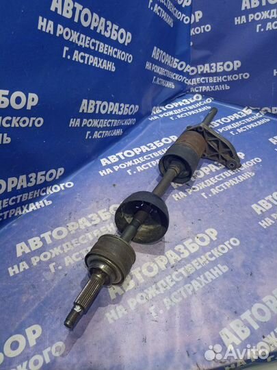 Правый привод Chevrolet Niva внедорожник 2123 2014