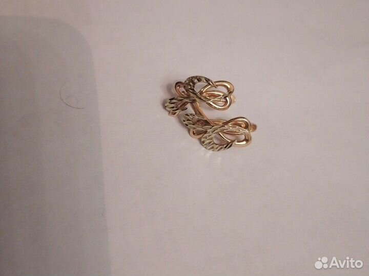Золотые серьги