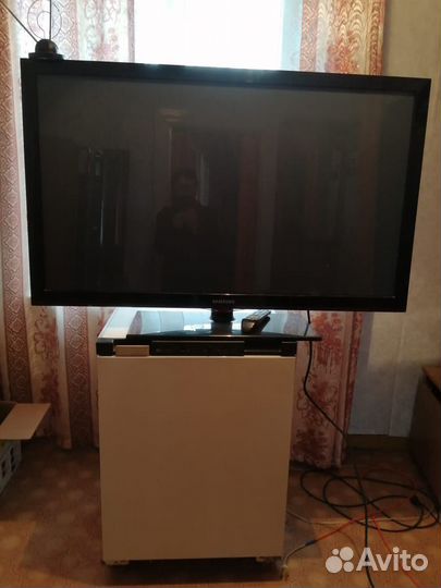 Продается телевизор 42 дюйма и кондиционер напол