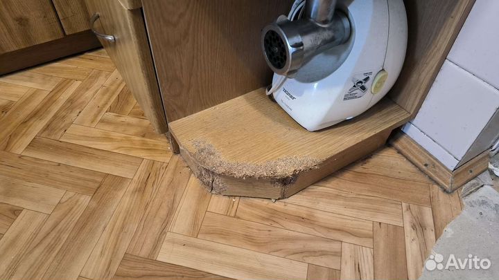 Кухня угловая б.у. 2.6м*1.25м