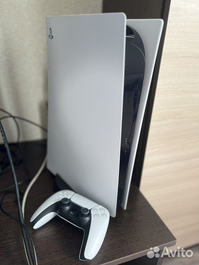 Play station 5 (состояние 10/10)