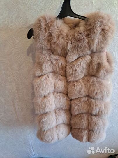 Меховая жилетка из песца