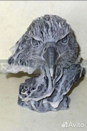Мраморная статуэтка - Голова Орла
