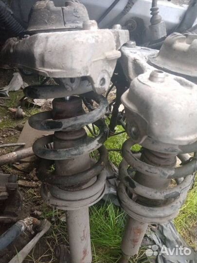 Амортизатор пружина передний Audi A4 B7 2007