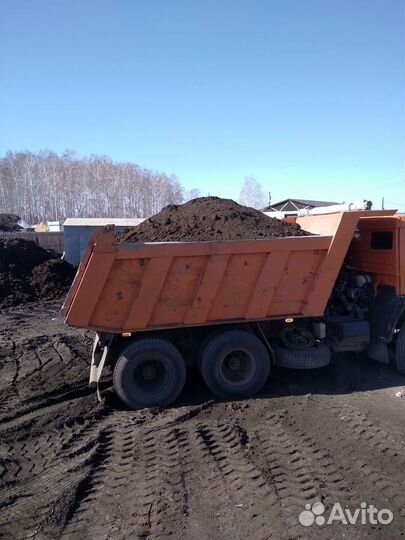 Чернозем. Земля. Плодородный грунт
