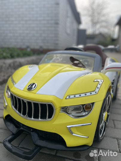 Детский электромобиль