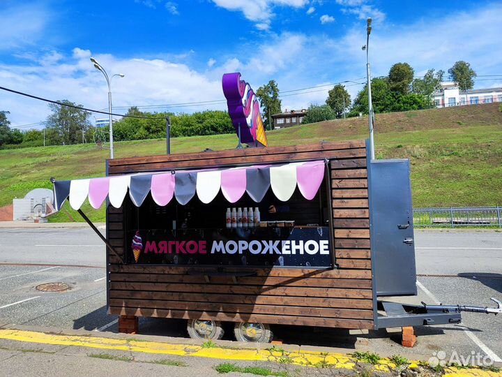 Продавец мороженого