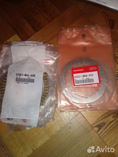 Запчасти на мотоцикл hondaCRM250 RR