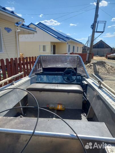 Продам лодку с мотором 30