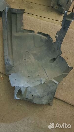 Локер передний правый бмв е70