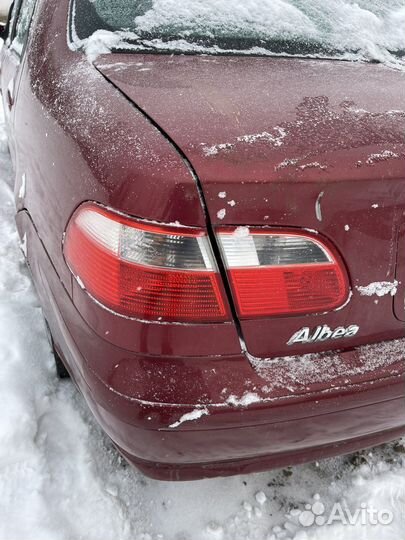 Задние фонари Fiat Albea