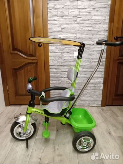Детский трехколесный велосипед