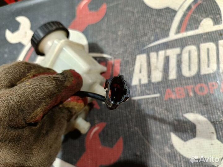 Бачок тормозной жидкости Chevrolet Lacetti J200