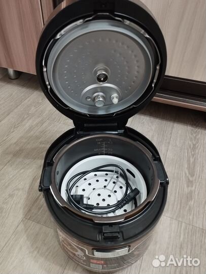 Мультиварка-скороварка Redmond RMC-M140