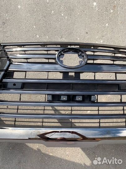 Бампер передний Lexus LX570