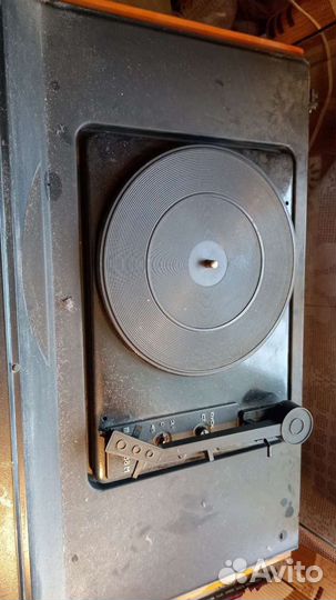 Проигрыватель винила