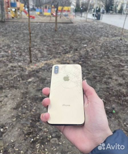 iPhone Xs, 64 ГБ