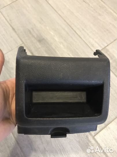 Заглушка подлокотника пежо 308, 408