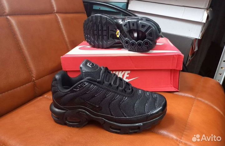 Кроссовки Nike Air Max Tn Plus