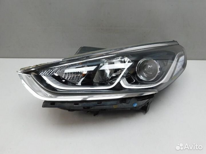 Фара левая Hyundai Sonata