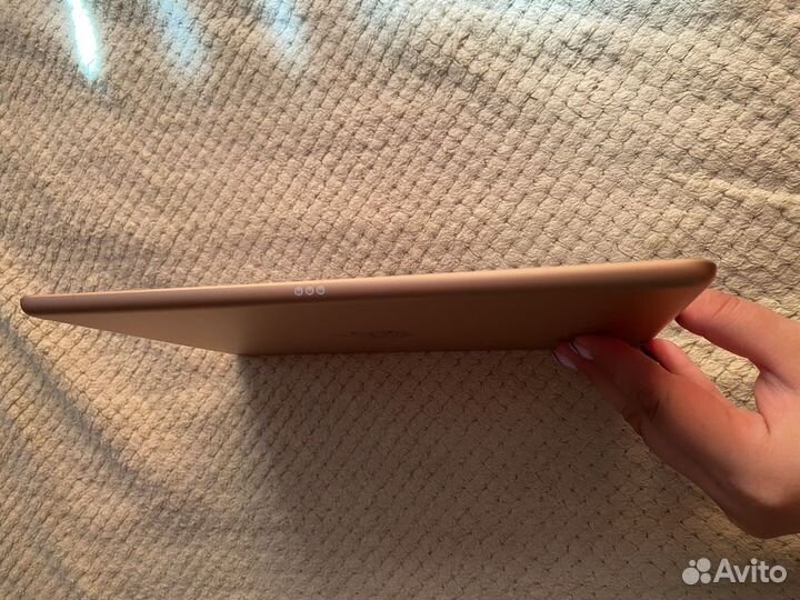 iPad 7 2019 wifi 32gb Gold