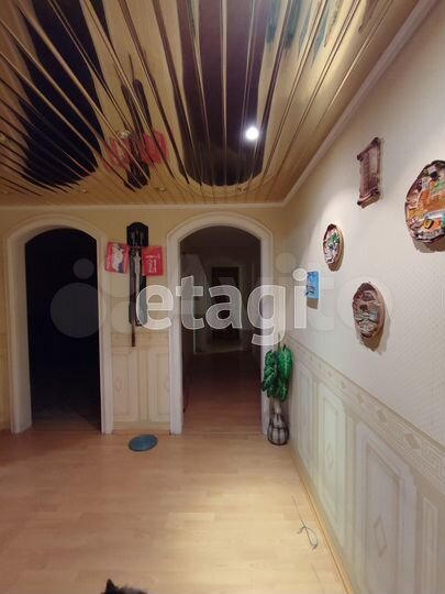 3-к. квартира, 100 м², 4/9 эт.