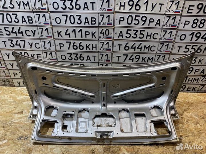 Крышка багажника Volkswagen Passat B3 1.8