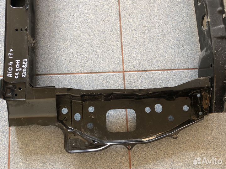 Передняя панель радиаторов Kia Rio 4 2017