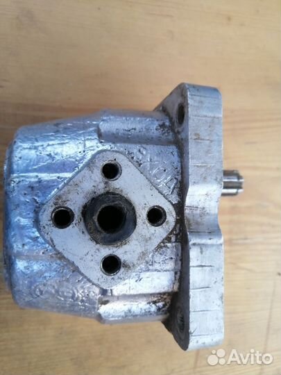 Насос масляный