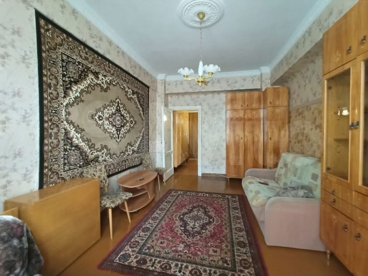 2-к. квартира, 56 м², 2/4 эт.