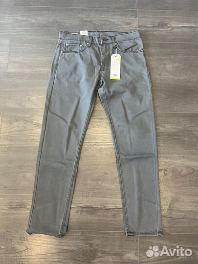 Серые джинсы Levis 511