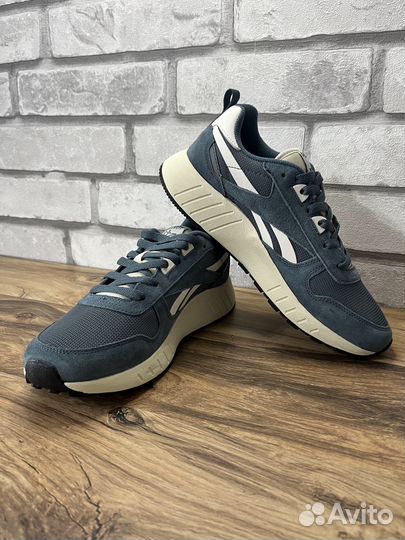 Кроссовки Мужские Reebok Classic Leather Hexalite