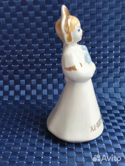 Статуэтка Фарфор Катюша Фестиваль 1985 год Москва