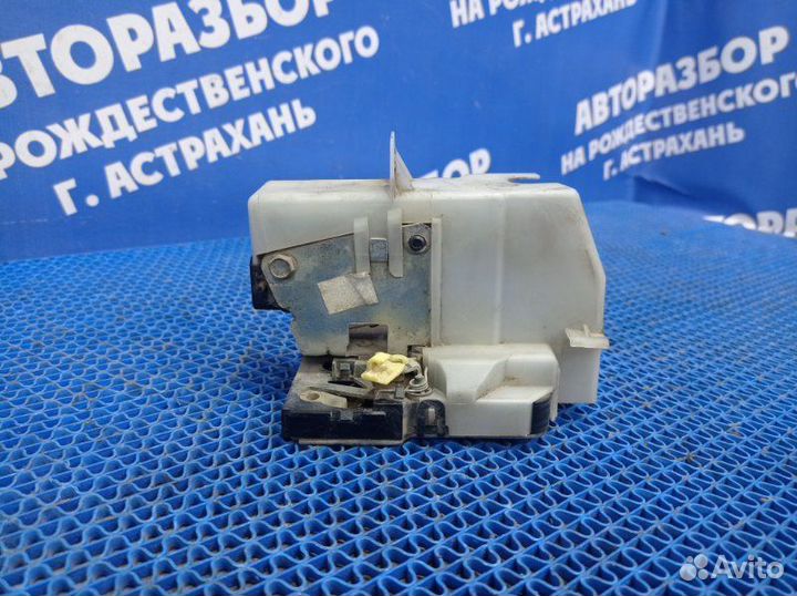 Задний левый замок двери Renault Symbol седан 2008