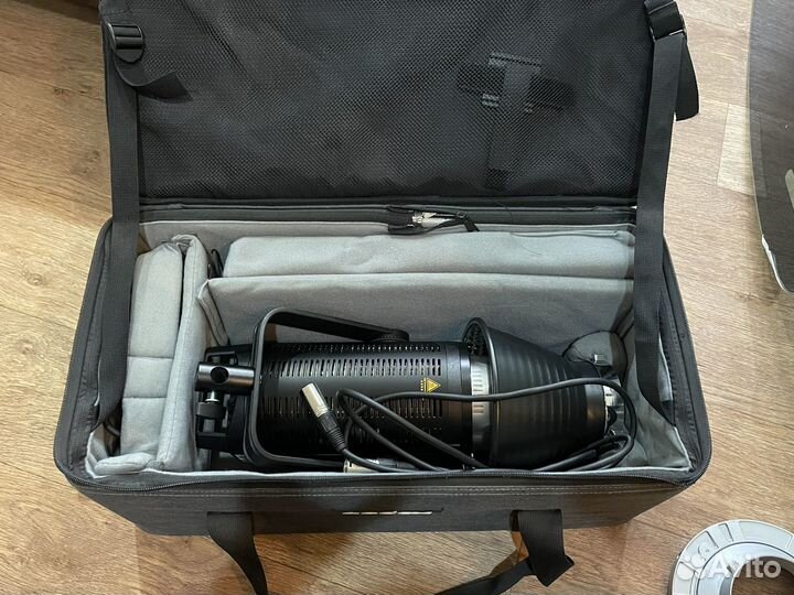 Осветитель светодиодный Godox VL300 с пультом