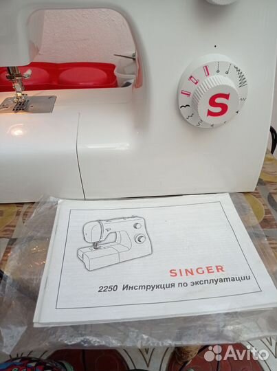 Швейная машина Singer
