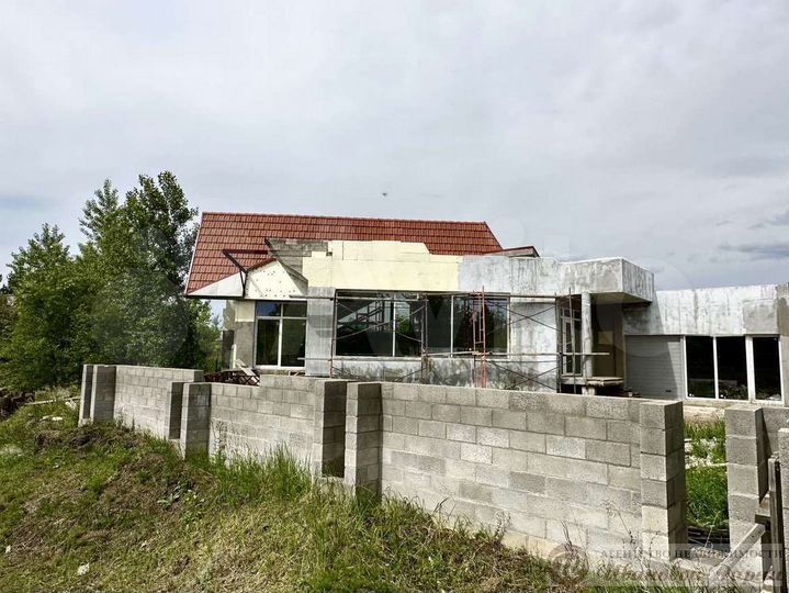 Дом 250 м² на участке 6,5 сот.