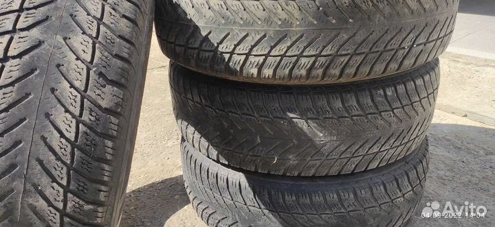 Goodyear UltraGrip 225/65 R17 102H