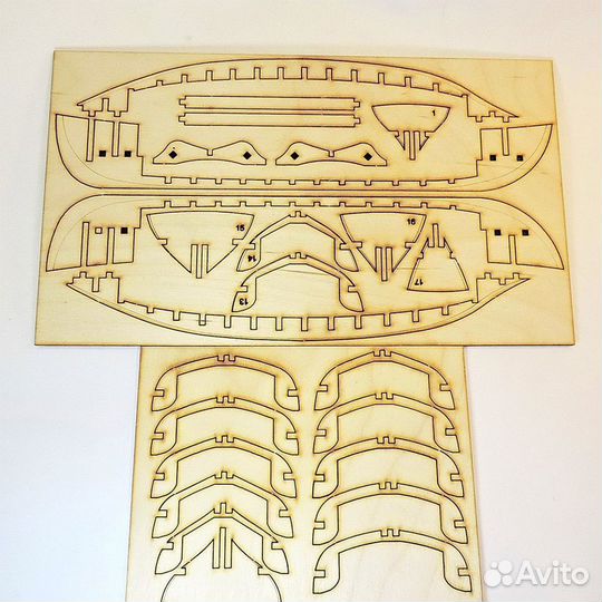 Набор доя сборки модели Вельбот «Ксения» 1/36