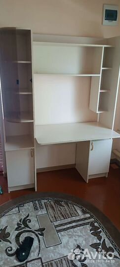 Письменный стол