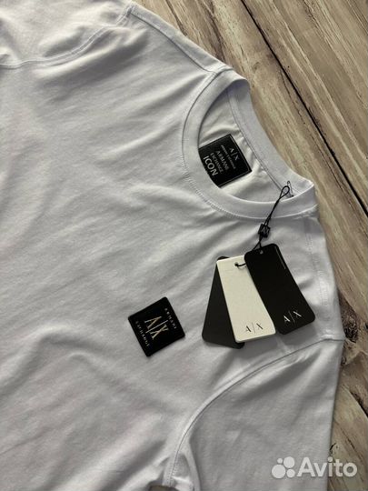 Футболка Armani Exchange белая