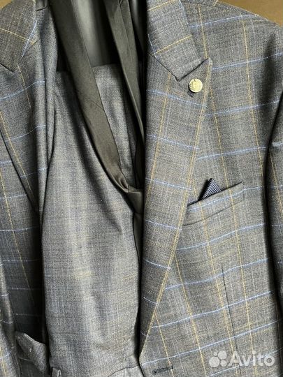 Свадебный костюм мужской тройка