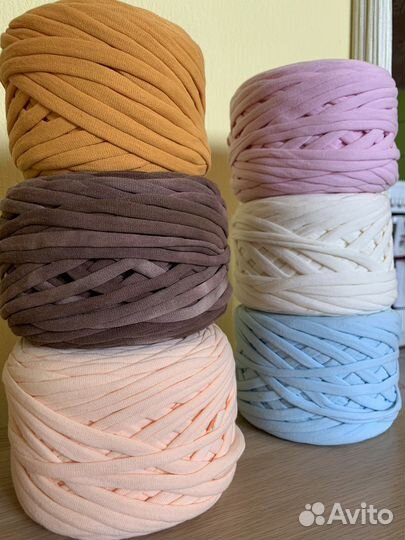 Трикотажная пряжа Мята + деревяные донышки